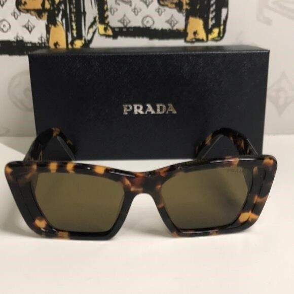 New Authentic Prada SPR08Y Women’s Sunglasses – VAU-01T - Picture 6 of 11